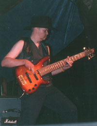 EROS THE ALIEN LIVE AL BIKES AND ROSES 2003